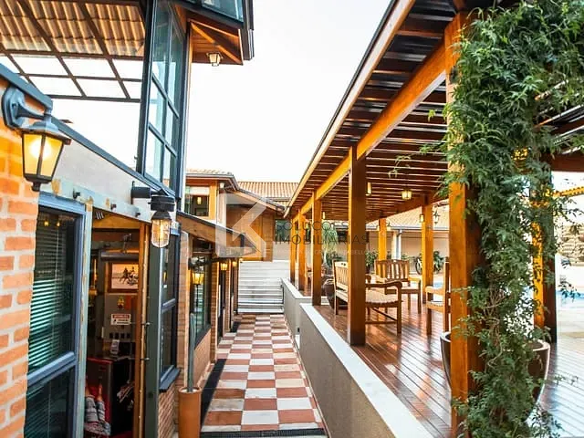 Chácara com 1000m² 4 quartos e 3 banheiros, à venda, no bairro Terras de Itaici em Indaiatuba