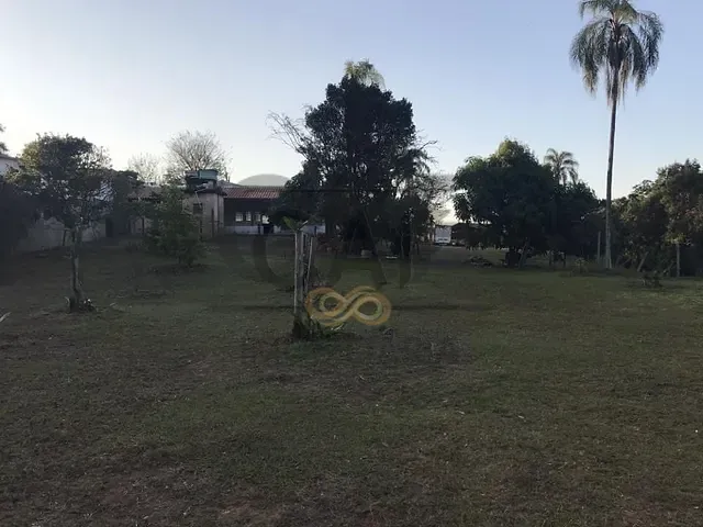 Chácara com 2500m² 2 quartos e 1 banheiro, à venda, no bairro Fundão em Holambra