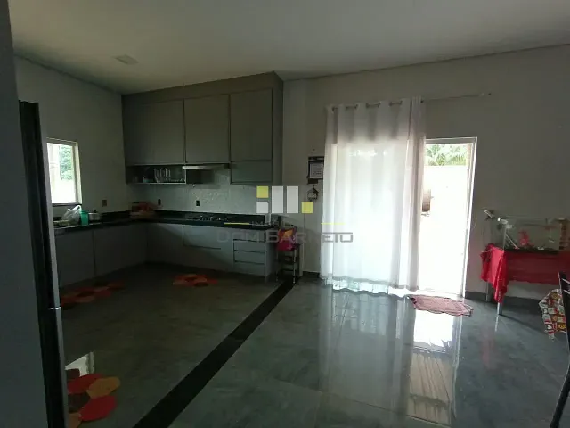 Chácara com 1000m² 3 quartos e 2 banheiros, à venda, no bairro sitio pau pintado em Nova Odessa