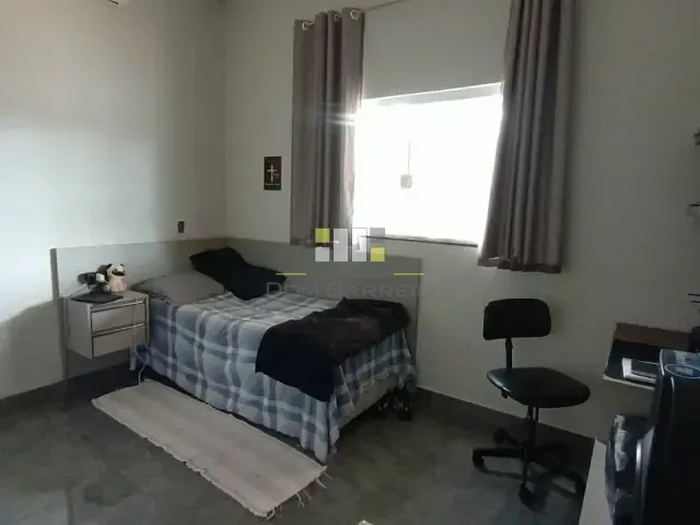 Chácara com 1000m² 3 quartos e 2 banheiros, à venda, no bairro sitio pau pintado em Nova Odessa