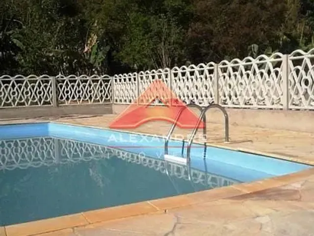 Chácara com 3500m² 4 quartos e 2 banheiros, à venda, no bairro Bom Retiro em São José Dos Campos