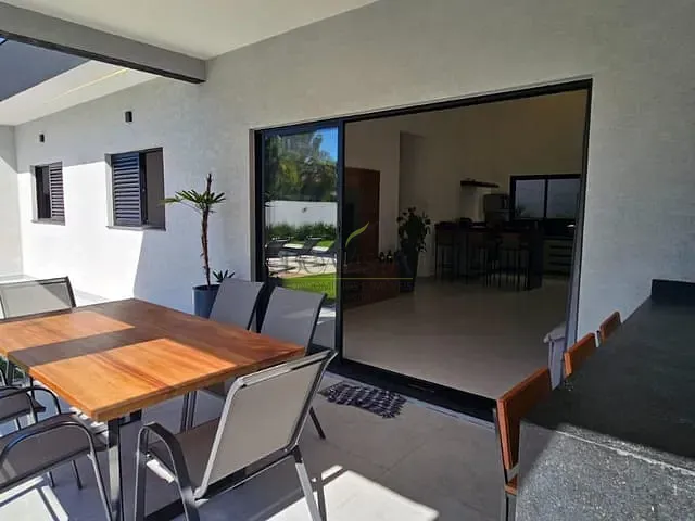 Chácara com 420m² 3 quartos e 2 banheiros, à venda, no bairro Parque Fernão Dias em Atibaia