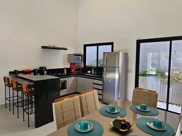 Chácara com 420m² 3 quartos e 2 banheiros, à venda, no bairro Parque Fernão Dias em Atibaia