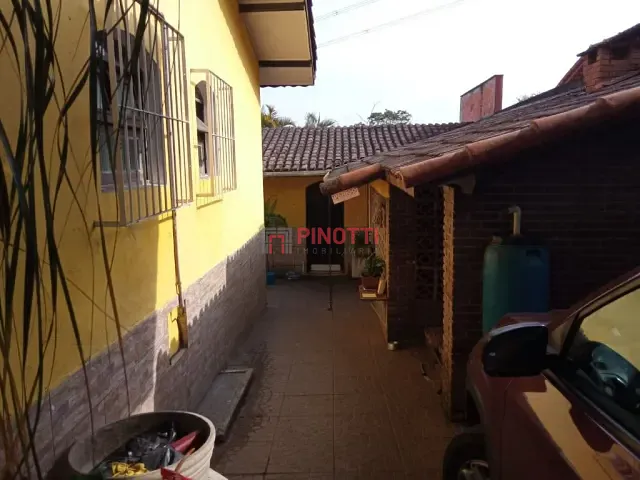 Chácara 3 quartos e 4 banheiros, à venda, no bairro Finco em São Bernardo do Campo