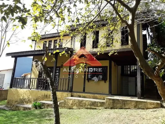 Chácara com 7000m² 17 quartos e 3 banheiros, à venda, no bairro Solar da Mantiqueira em Tremembé