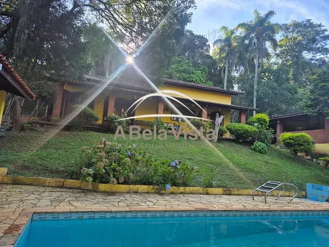 Chácara 2 quartos e 1 banheiro, à venda, no bairro Sorocabuçu em Ibiúna