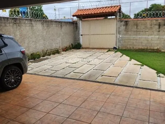 Chácara com 1089m² 3 quartos e 3 banheiros, à venda, no bairro Bosque dos Eucaliptos em Araçoiaba da Serra