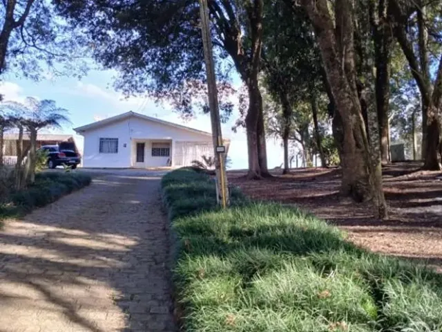 Sítio 3 quartos e 2 banheiros, à venda, no bairro Jardim Naturama em Almirante Tamandaré
