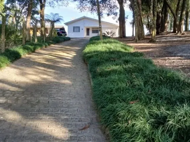 Sítio 3 quartos e 2 banheiros, à venda, no bairro Jardim Naturama em Almirante Tamandaré