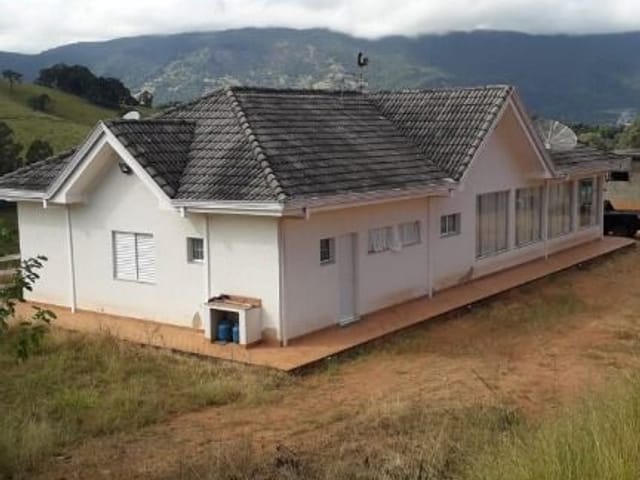 Chácara com 69000m² 12 quartos e 8 banheiros, à venda, no bairro Centro em Extrema