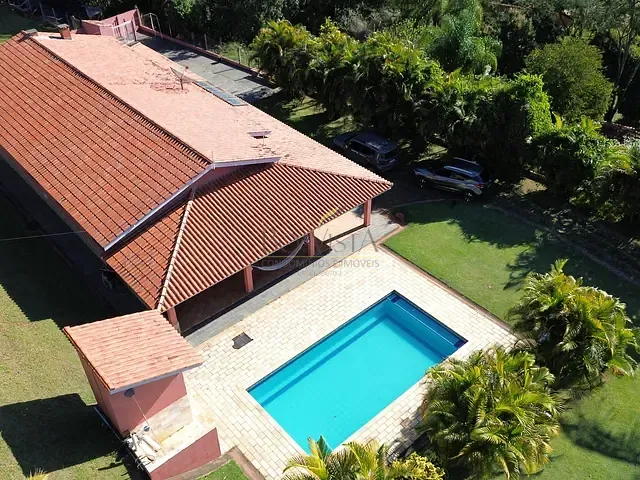 Chácara com 3000m² 3 quartos e 3 banheiros, à venda, no bairro Pouso Alegre em Piracaia