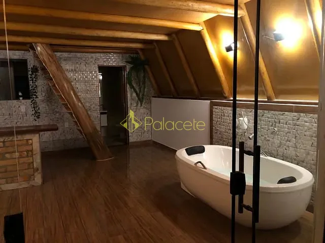 Chácara com 600m² 2 quartos e 1 banheiro, à venda, no bairro Goiabal em Pindamonhangaba