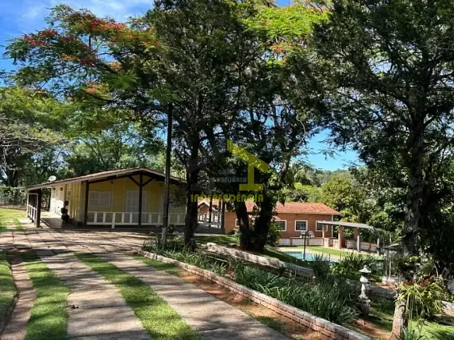 Chácara com 5000m² 4 quartos e 3 banheiros, à venda, no bairro Condomínio Itaembu em Itatiba