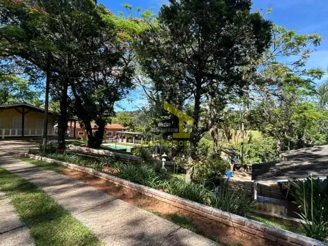 Chácara com 5000m² 4 quartos e 3 banheiros, à venda, no bairro Condomínio Itaembu em Itatiba