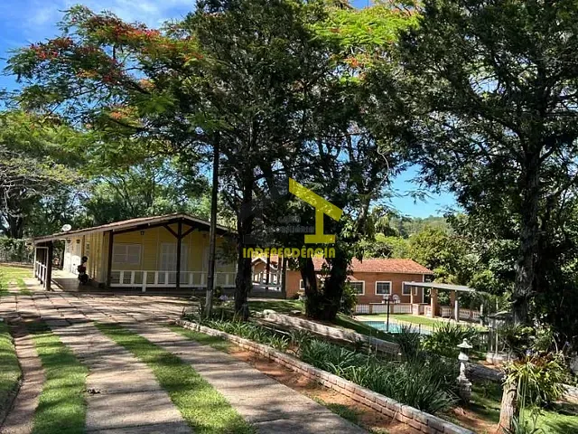 Chácara com 5000m² 4 quartos e 3 banheiros, à venda, no bairro Condomínio Itaembu em Itatiba