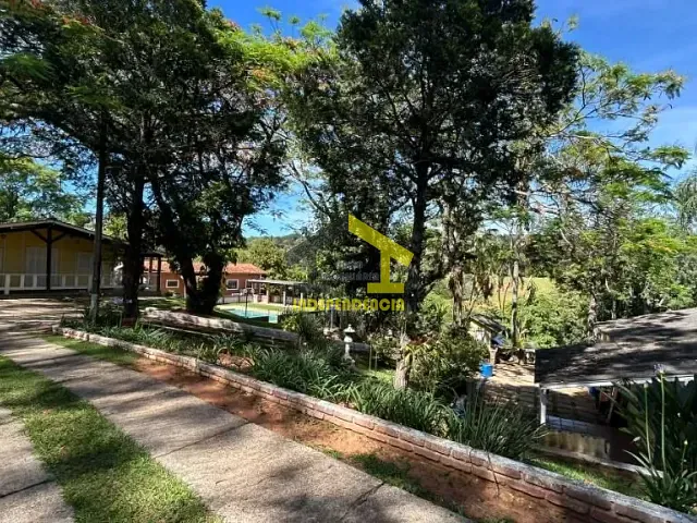 Chácara com 5000m² 4 quartos e 3 banheiros, à venda, no bairro Condomínio Itaembu em Itatiba