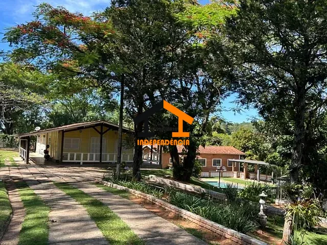 Chácara com 5000m² 4 quartos e 3 banheiros, à venda, no bairro Condomínio Itaembu em Itatiba