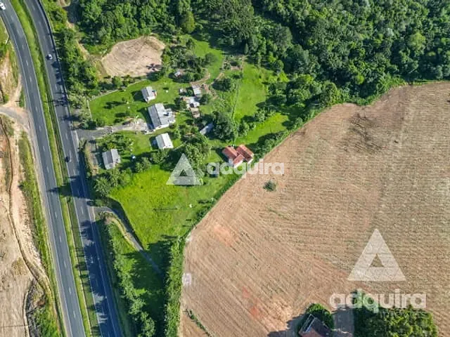 Chácara com 30400m² 3 quartos e 2 banheiros, à venda, no bairro Centro em Uvaia
