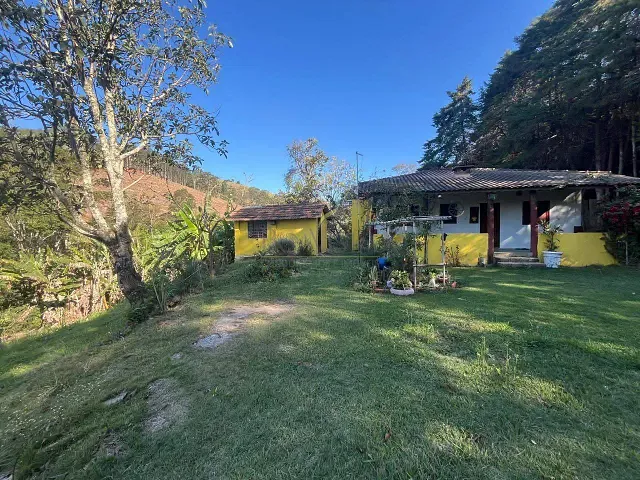 Chácara 2 quartos e 2 banheiros, para alugar, no bairro Barrocão em Piracaia