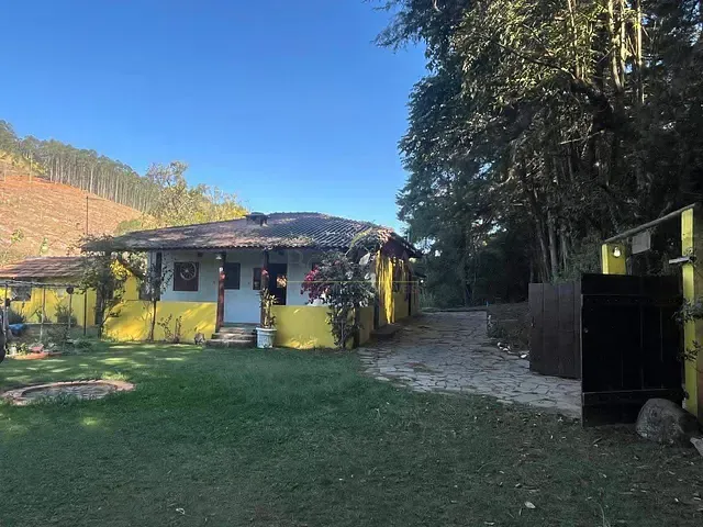 Chácara 2 quartos e 2 banheiros, para alugar, no bairro Barrocão em Piracaia