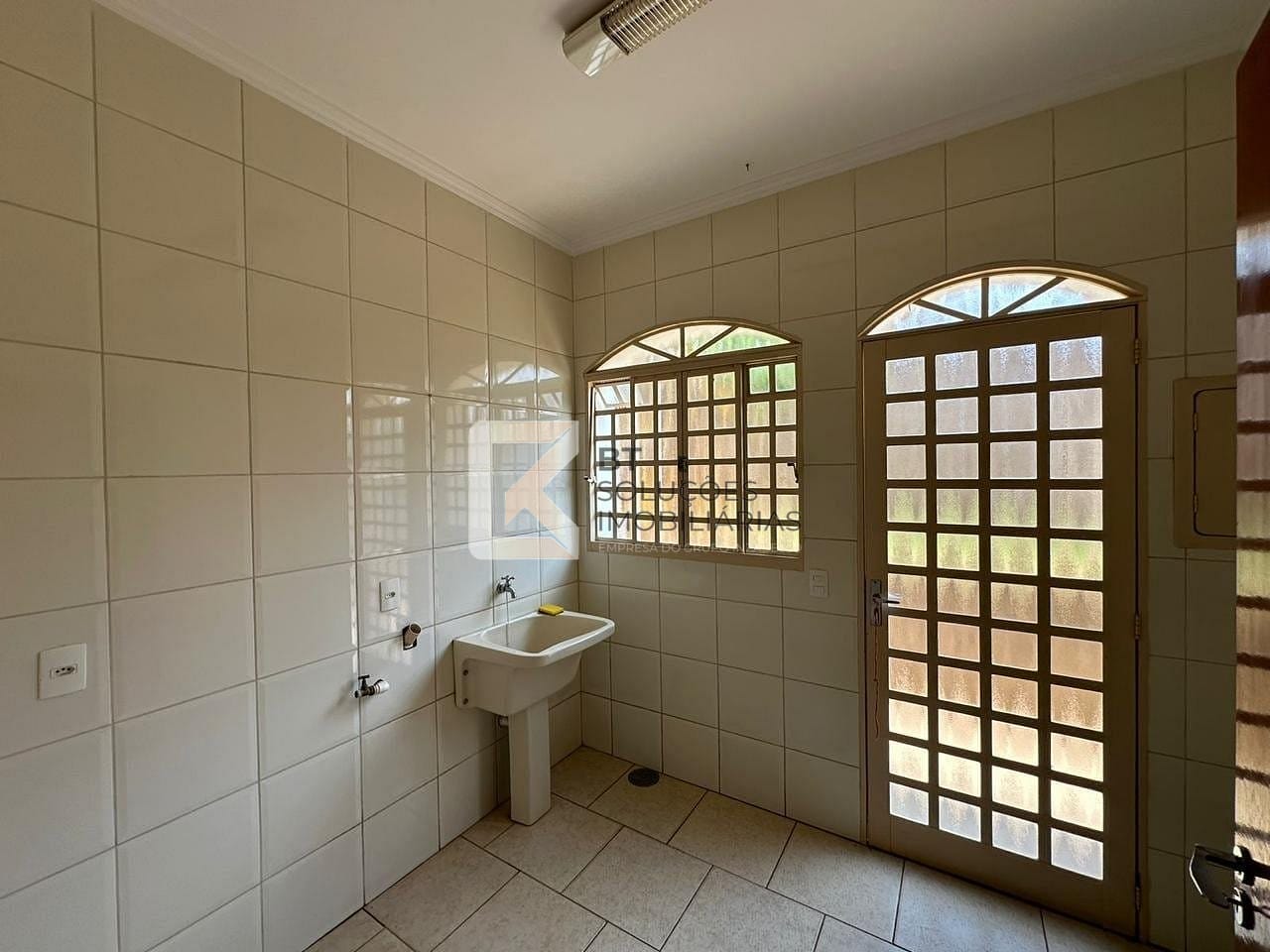 Chácara, 3 quartos, 1022 m² - Foto 7