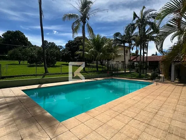 Chácara com 2500m² 3 quartos e 2 banheiros, à venda, no bairro Colinas do Mosteiro de Itaici em Indaiatuba