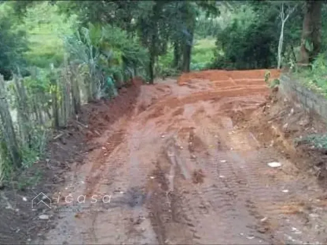 Chácara com 2000m² 1 quarto e 1 banheiro, à venda, no bairro Sapé 1 em Caçapava