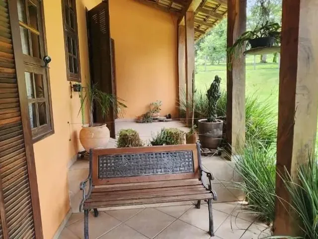 Sítio 3 quartos e 2 banheiros, à venda, no bairro Bacaetava em Colombo