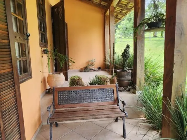 Sítio 3 quartos e 2 banheiros, à venda, no bairro Bacaetava em Colombo