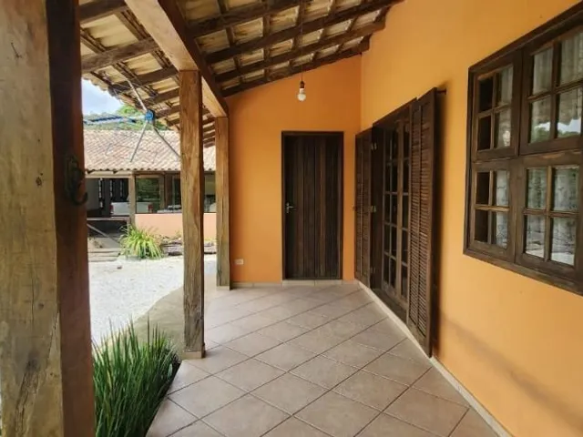 Sítio 3 quartos e 2 banheiros, à venda, no bairro Bacaetava em Colombo