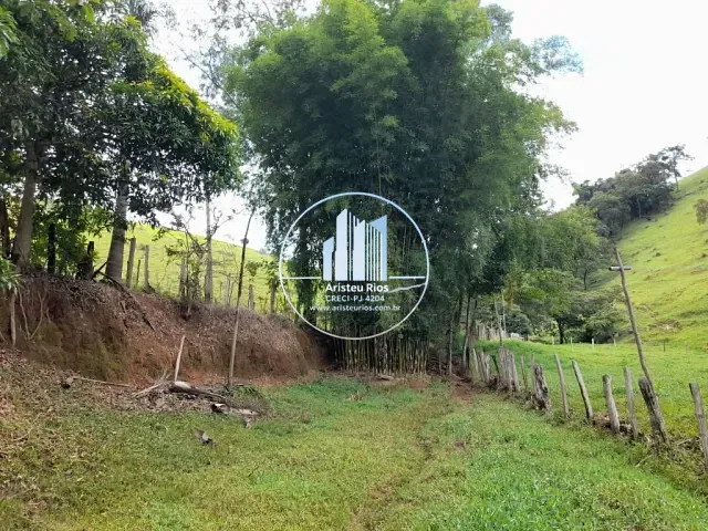 Chácara com 4580m² 2 quartos e 1 banheiro, à venda, no bairro Congonhal em Congonhal