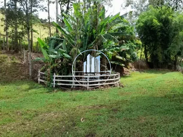 Chácara com 4580m² 2 quartos e 1 banheiro, à venda, no bairro Congonhal em Congonhal