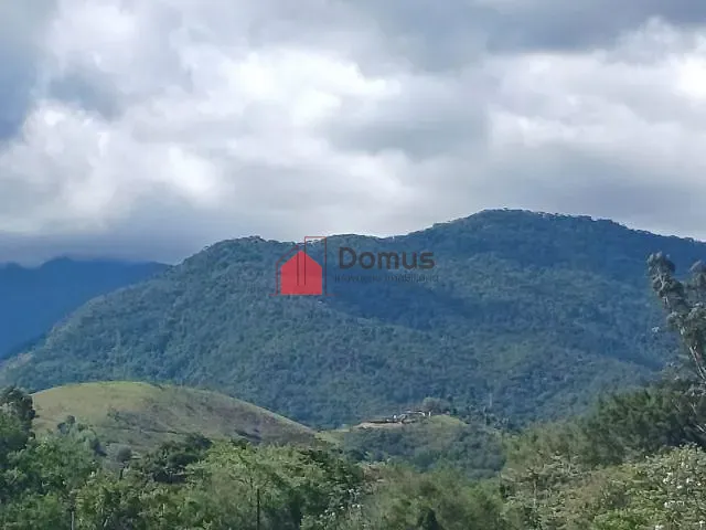 Chácara com 2000m², à venda, no bairro Bom Sucesso em Pindamonhangaba