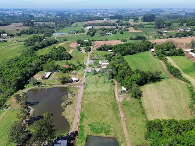 Chácara com 815m², à venda, no bairro Interior em Teutônia
