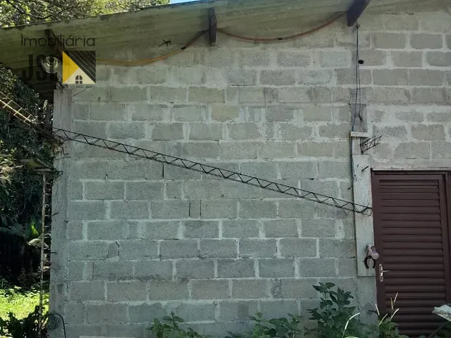 Chácara com 1056m² 1 quarto e 1 banheiro, à venda, no bairro Pinheirinho em Taubaté