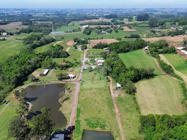 Chácara com 815m², à venda, no bairro Interior em Teutônia