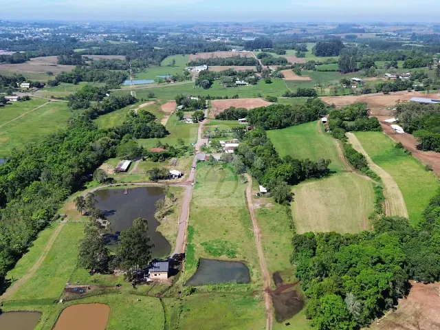 Chácara com 815m², à venda, no bairro Interior em Teutônia
