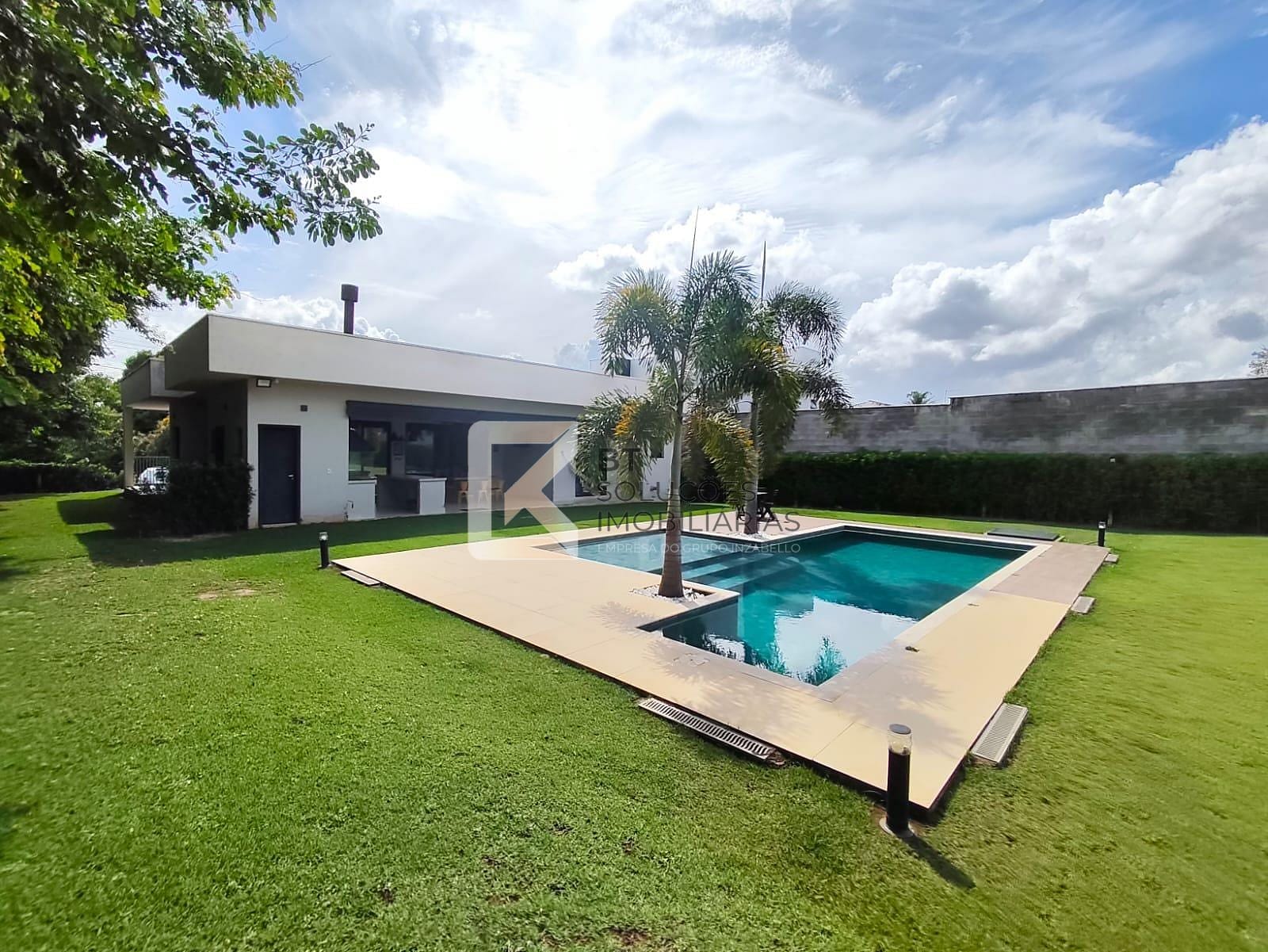 Chácara, 3 quartos, 1250 m² - Foto 1