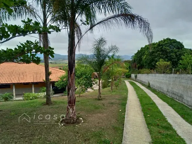 Chácara com 3000m² 4 quartos e 5 banheiros, à venda, no bairro Recanto do Sol em Caçapava