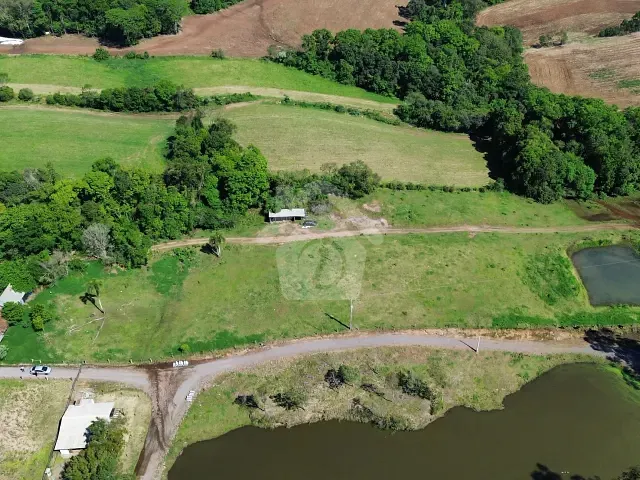 Chácara com 815m², à venda, no bairro Interior em Teutônia