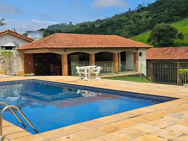 Chácara com 1000m² 6 quartos e 2 banheiros, à venda, no bairro Centro (São João Novo) em São Roque