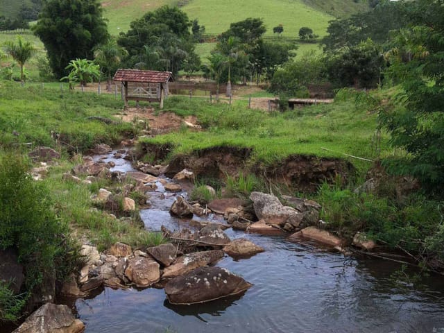 Chácara com 2556m², à venda, no bairro Área Rural de Lorena em Lorena