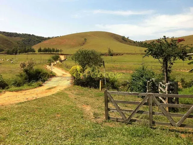 Chácara com 2556m², à venda, no bairro Área Rural de Lorena em Lorena