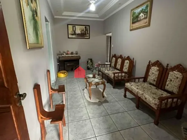 Chácara com 3000m² 4 quartos e 3 banheiros, à venda, no bairro Nossa Senhora do Perpétuo Socorro em Pindamonhangaba