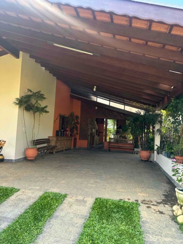 Chácara com 3000m² 5 quartos e 5 banheiros, à venda, no bairro Condomínio Colonial Vale do Sol em Tremembé