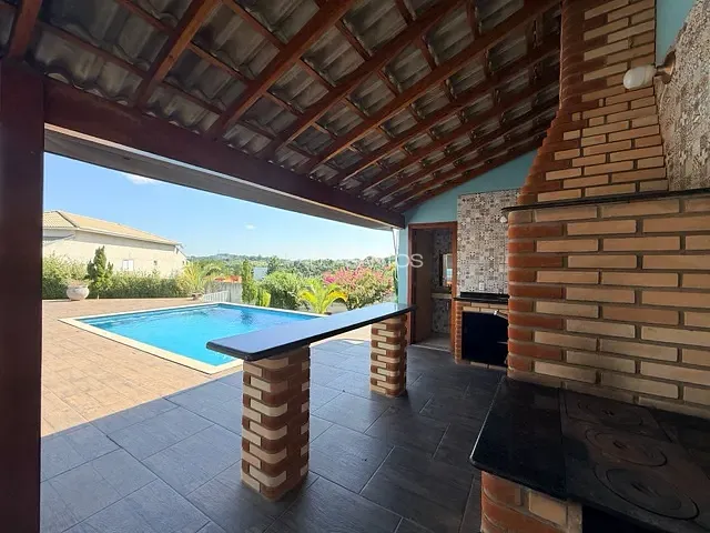 Chácara com 1000m² 3 quartos e 5 banheiros, à venda, no bairro Éden em Sorocaba