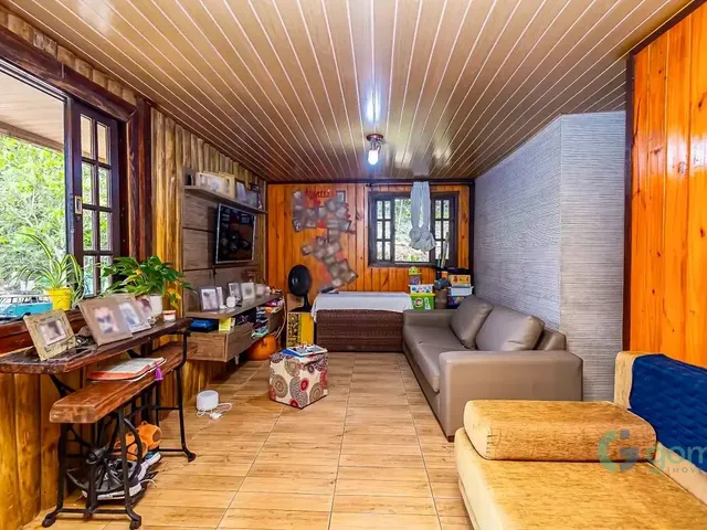 Sítio com 46000m² 4 quartos e 2 banheiros, à venda, no bairro Bateias em Campo Largo