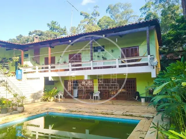 Chácara com 1500m² 5 quartos e 6 banheiros, à venda, no bairro Jardim Shangrilá (Zona Sul) em São Paulo