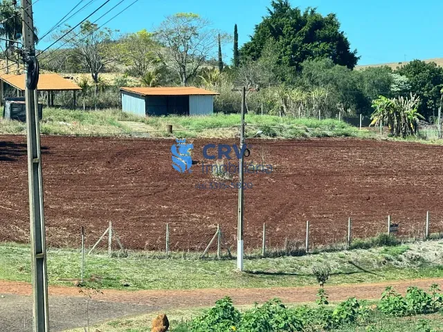 Chácara com 5000m², à venda, no bairro Novo Aeroporto em Londrina