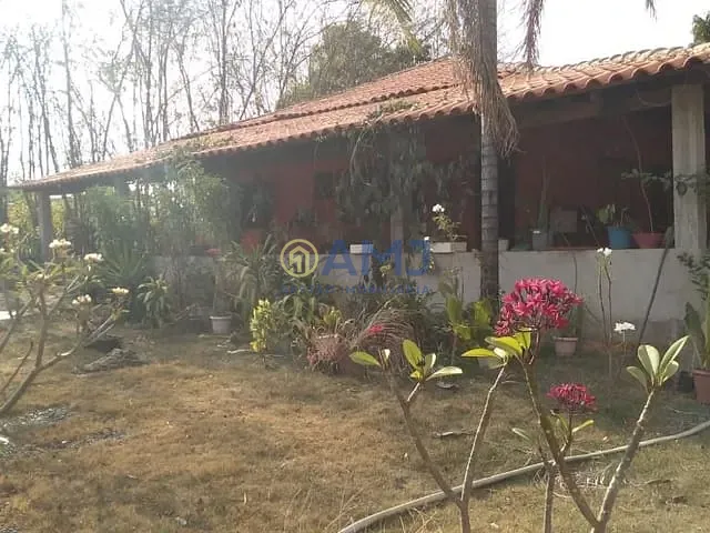 Chácara com 3111m² 3 quartos e 3 banheiros, à venda, no bairro Zona Rural em Hidrolândia